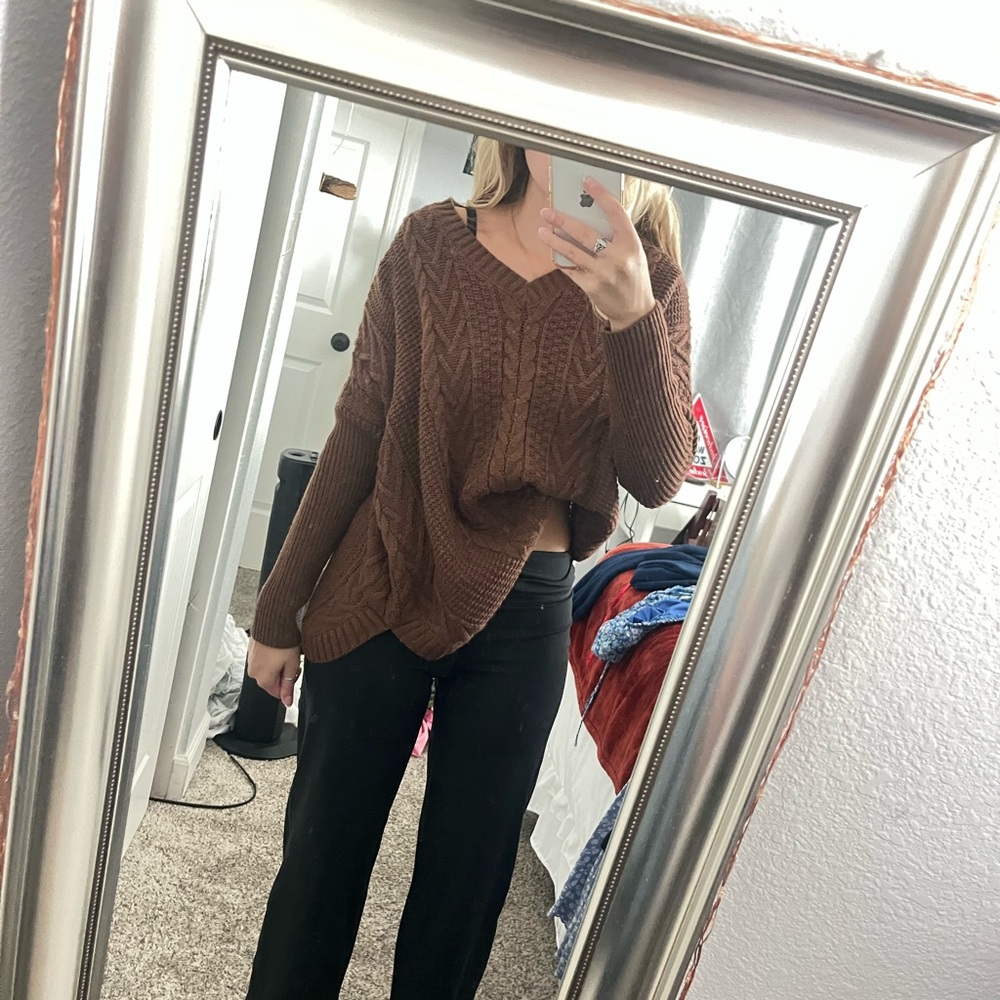 Bass Pro Shops Brown V-Neck Sweater